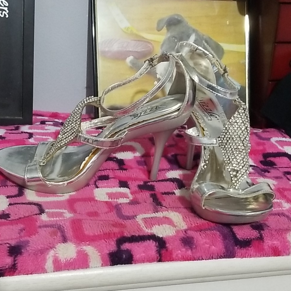 High heels - Picture 3 of 4